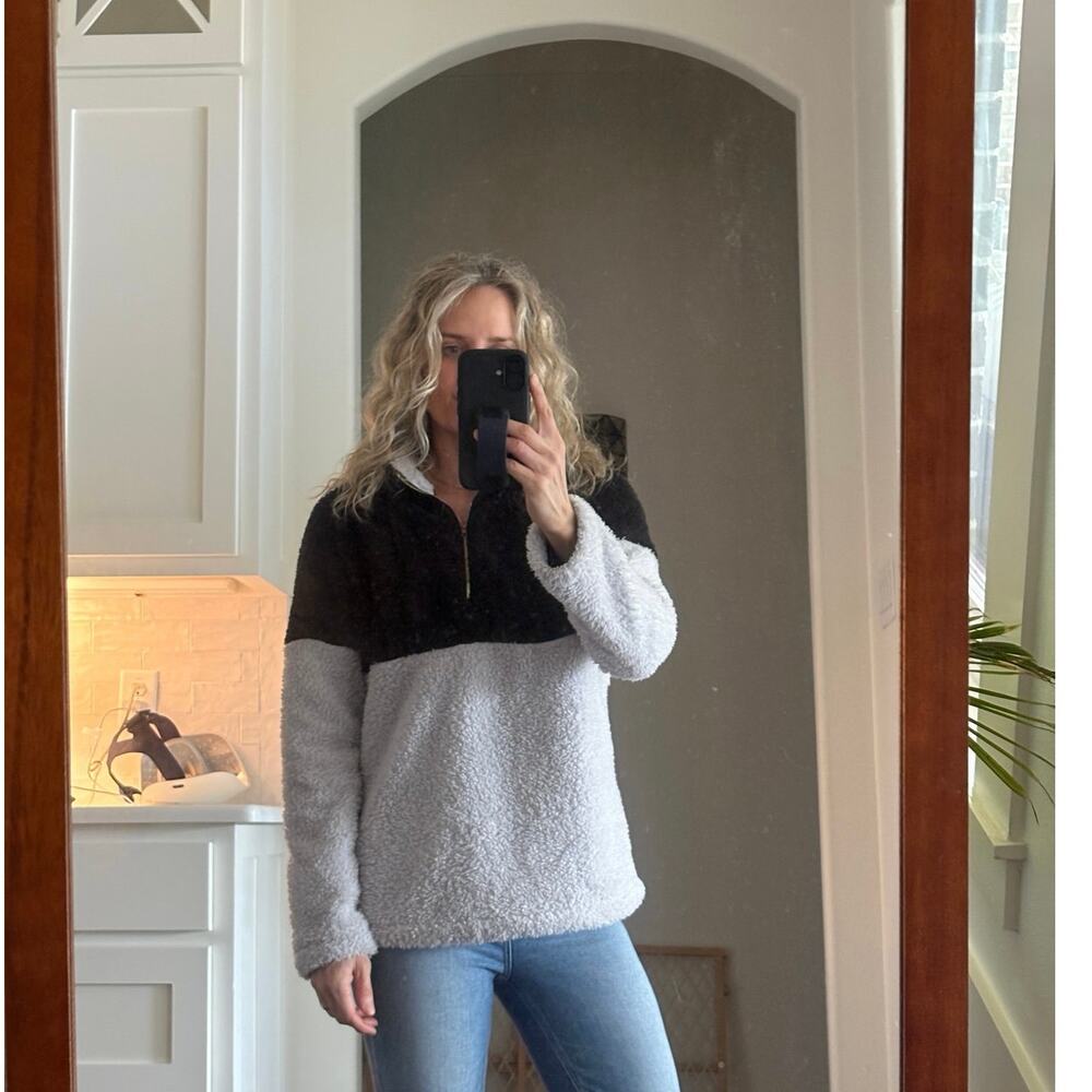 Journey Five fleece pullover